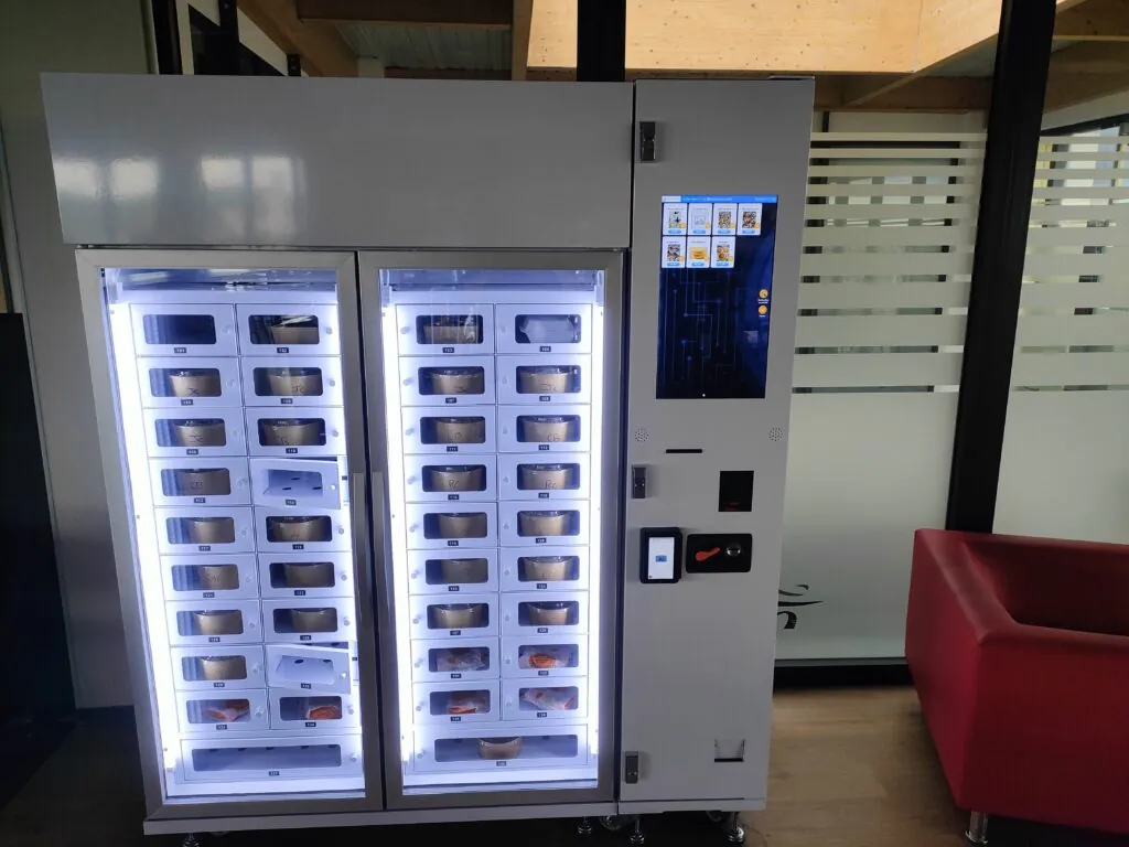 MIAM BOX refrigerated vending machine for ready meals at a workplace